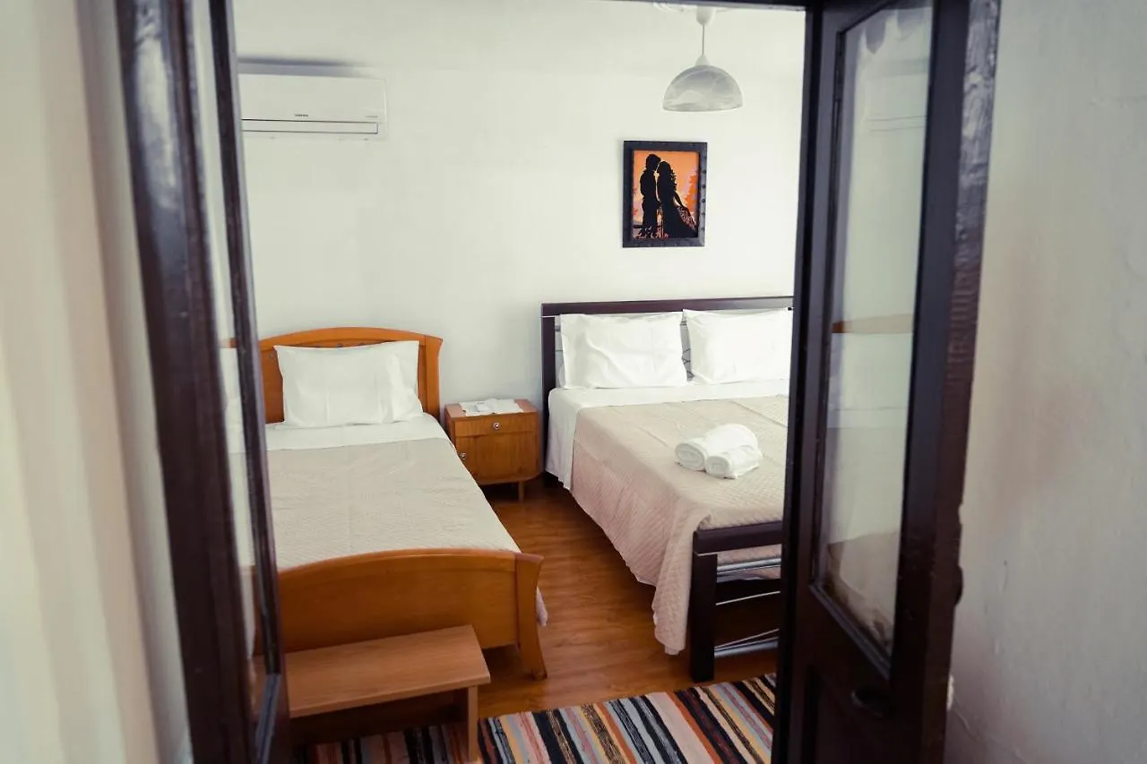 Guest House Edmond Gjirokastër