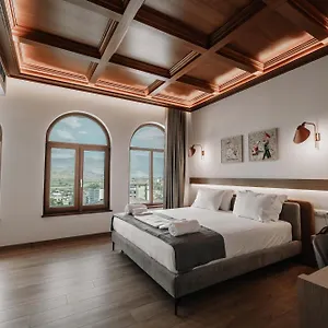 מלון Sharm Luxury, Gjirokastër